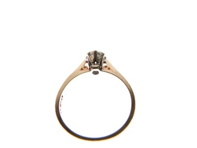 Lot 1 - 9ct gold single stone diamond ring