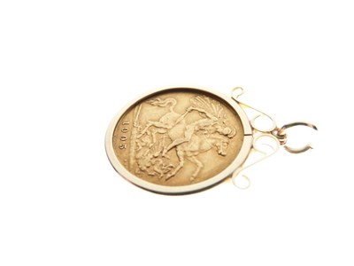 Lot 110 - 1905 Edward VII half sovereign, in 9ct gold pendant frame