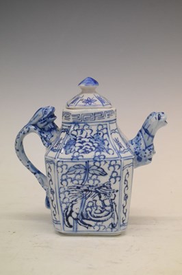 Lot 406 - Small group of mainly Japanese ceramics