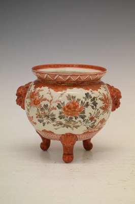 Lot 406 - Small group of mainly Japanese ceramics