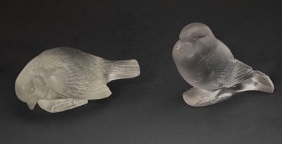 Lot 220 - Two Rene Lalique 'Moineau' bird paperweights