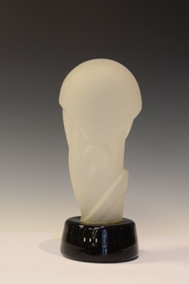 Lot 322 - Art Deco moulded frosted glass sculpture