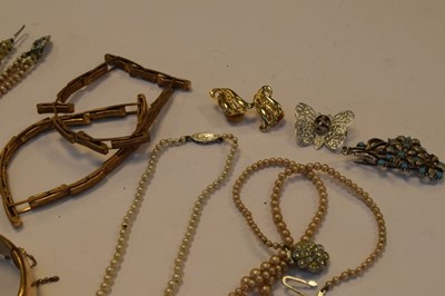 Lot 116 - Assorted costume jewellery