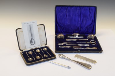 Lot 173 - Mixed group of silver top include vanity set and cased coffee spoons