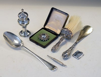 Lot 191 - Quantity of small silver items