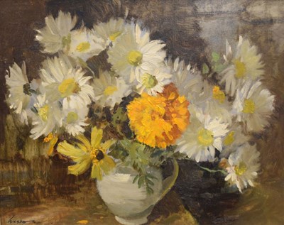 Lot 398 - Edward Wesson (1910-1983) - Oil on board - Still life with flowers