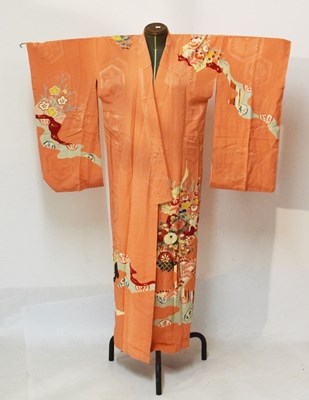 Lot 204 - Japanese kimono or robe, decorated with stylised blossom