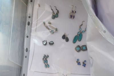 Lot 118 - Large a uantity of costume jewellery