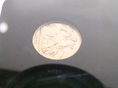 Lot 158 - Victorian Melbourne Mint gold sovereign, 1898