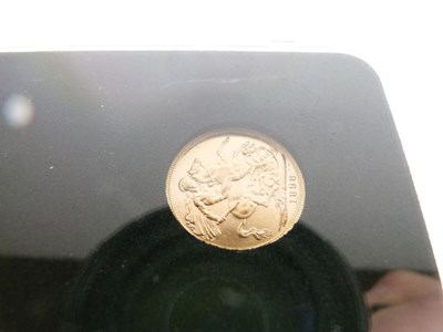 Lot 158 - Victorian Melbourne Mint gold sovereign, 1898