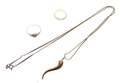 Lot 77 - Small quantity of 9ct gold jewellery
