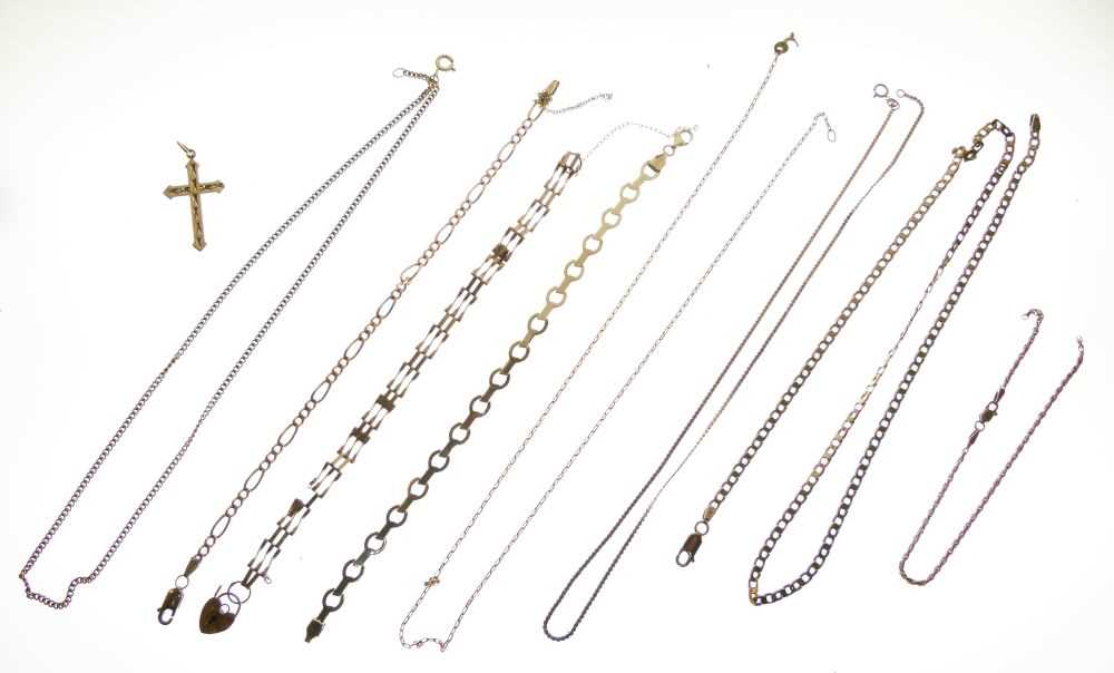 Lot 39 - Small quantity of 9ct gold chains and bracelets