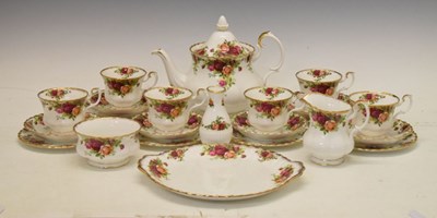 Lot 542 - Small quantity of Royal Albert 'Old Country Roses' teawares