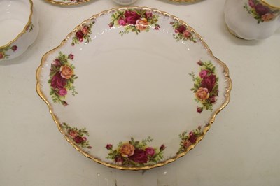 Lot 542 - Small quantity of Royal Albert 'Old Country Roses' teawares