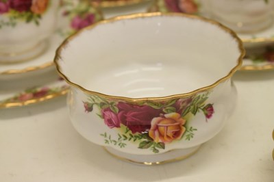 Lot 542 - Small quantity of Royal Albert 'Old Country Roses' teawares