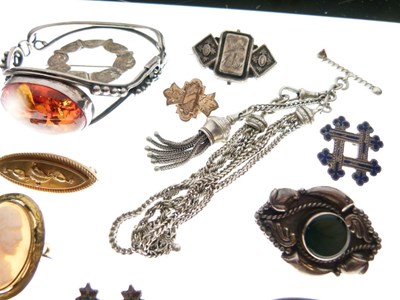 Lot 62 - Quantity of silver and other jewellery