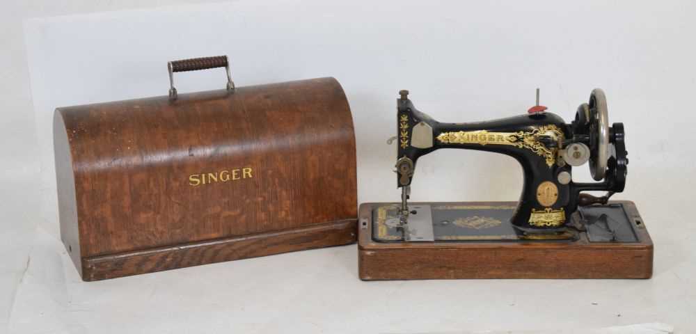 Lot 628 - Singer sewing machine