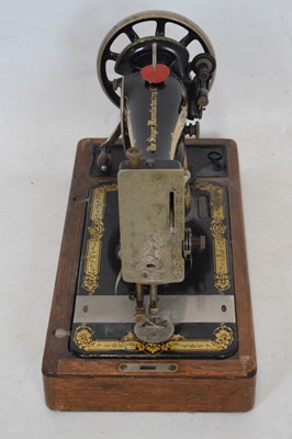 Lot 628 - Singer sewing machine