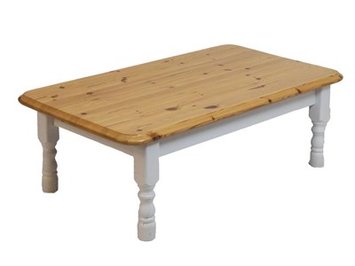 Lot 652 - Pine coffee table