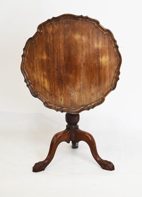 Lot 552 - Mahogany snap-top piecrust tripod occasional table