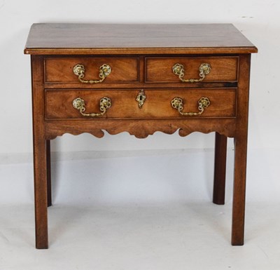 Lot 538 - Late 18th Century mahogany lowboy