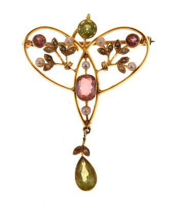 Lot 66 - Edwardian peridot, pink tourmaline and seed pearl brooch