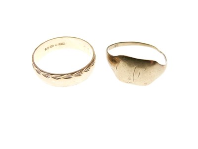Lot 38 - 9ct gold wedding band, and a signet ring