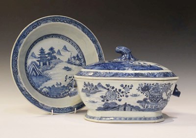 Lot 296 - Late 18th Century Chinese blue and white porcelain tureen and cover