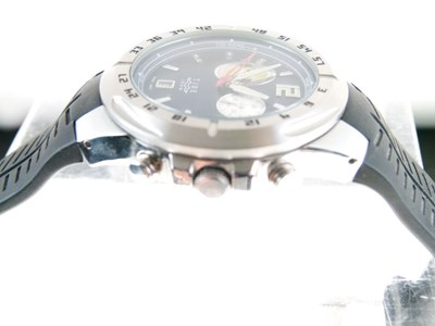 Lot 70 - Tide quartz movement wristwatch