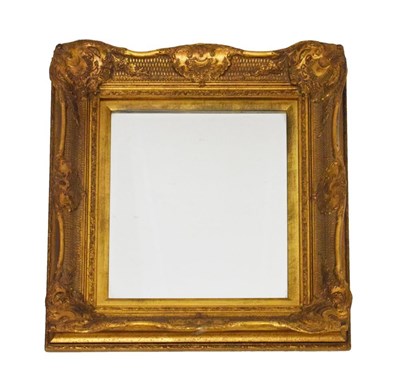 Lot 622 - Gilt framed bevelled mirror