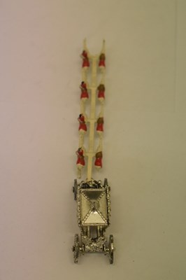 Lot 361 - Royalty Interest - Corgi 1902 State Landau and John Hill & Co. coach