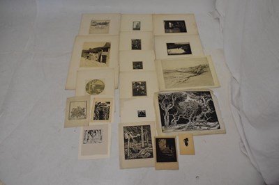 Lot 549 - Portfolio of early 20th Century unframed engravings by Eric Gill, Paul Nash and others