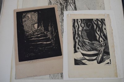 Lot 549 - Portfolio of early 20th Century unframed engravings by Eric Gill, Paul Nash and others