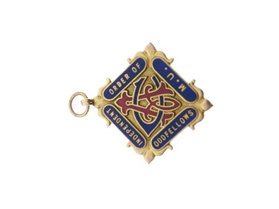 Lot 30 - 9ct gold and enamel decorated Oddfellows diamond form medal