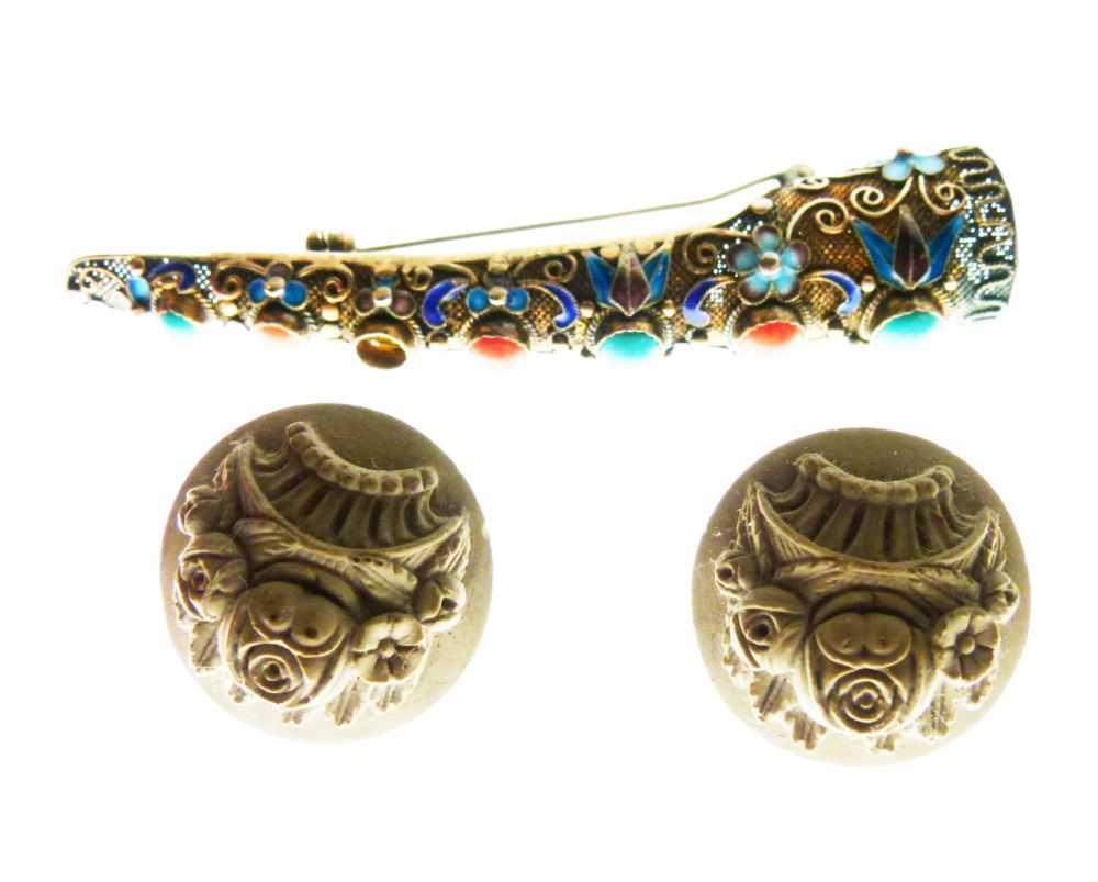 Lot 45 - Chinese fingernail guard as a brooch, and pair of Italian lava stone buttons
