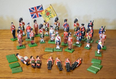 Lot 355 - Group of William Grant & Sons and other military figures