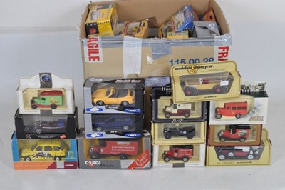 Lot 362 - Mixed quantity of diecast model vehicles