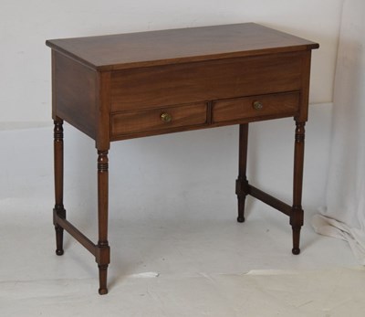 Lot 521 - Mahogany wash stand with hinged lid