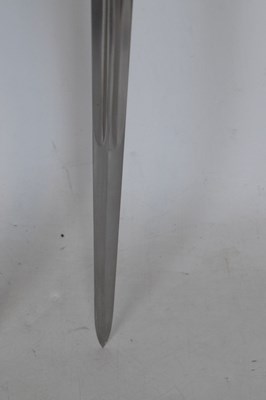 Lot 354 - Three reproduction firearms and a re-enactment sword