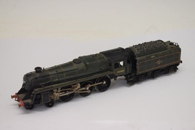 Lot 385 - Triang and Hornby 00 gauge railway trainset locomotives