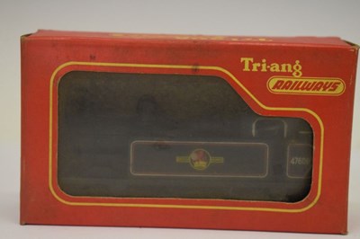 Lot 385 - Triang and Hornby 00 gauge railway trainset locomotives