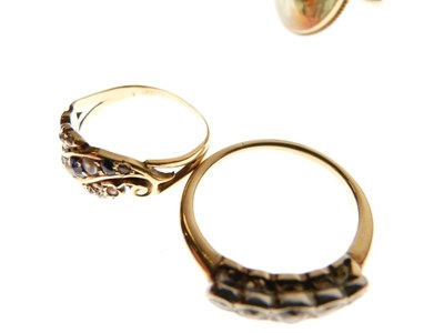 Lot 41 - Four gold dress rings