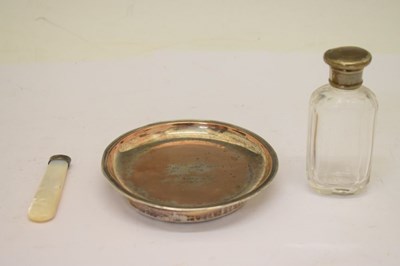 Lot 85 - George V silver three-piece vanity set