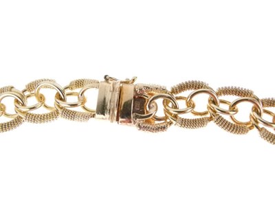 Lot 35 - Egyptian bracelet and necklace set