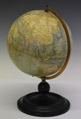 Lot 314 - Philips 9-inch terrestrial globe