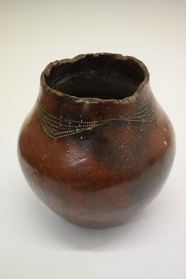 Lot 252 - Sotho pot, chicken head pot, terracotta vessel