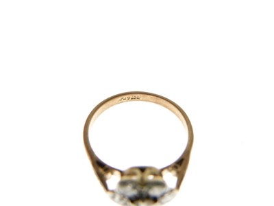 Lot 6 - Seven-stone diamond cluster ring