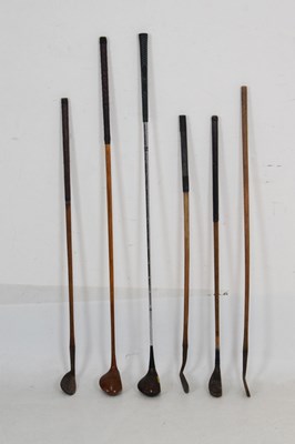 Lot 268 - Quantity of vintage golf clubs