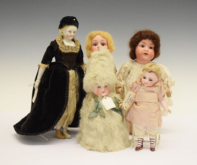 Lot 200 - Small collection of bisque head dolls, etc