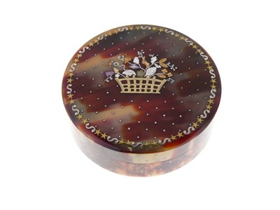 Lot 129 - Late 18th or early 19th Century French blonde tortoiseshell and piquework snuff box